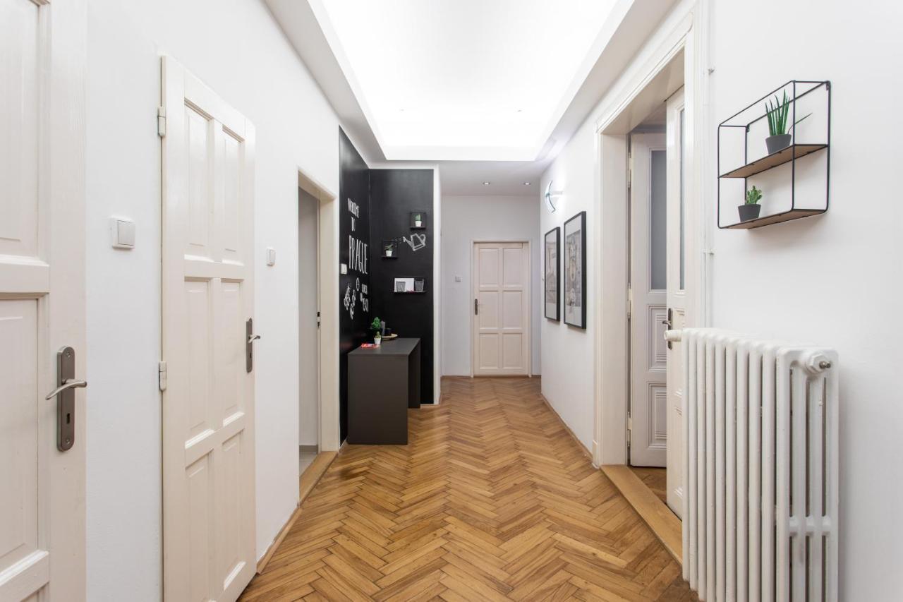 Spacious Apartments Near The River Praga Exterior foto
