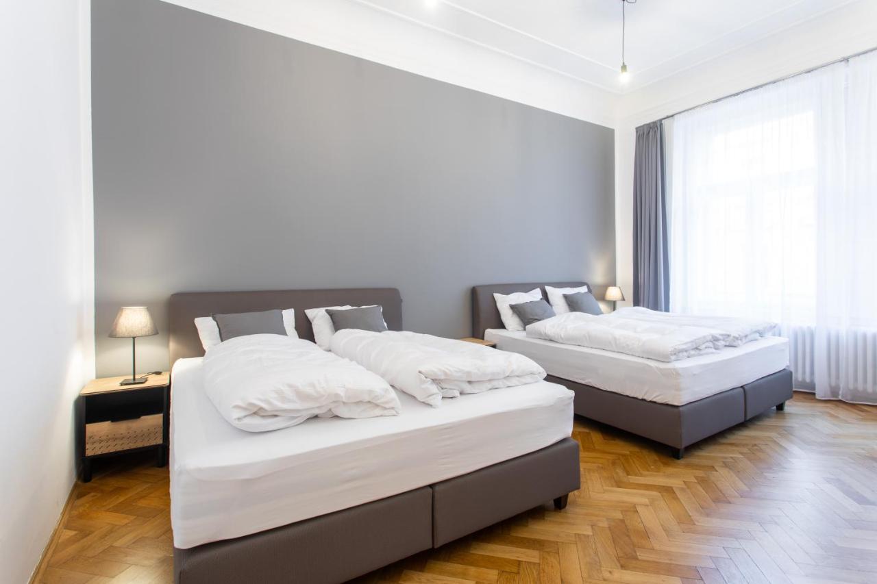Spacious Apartments Near The River Praga Exterior foto