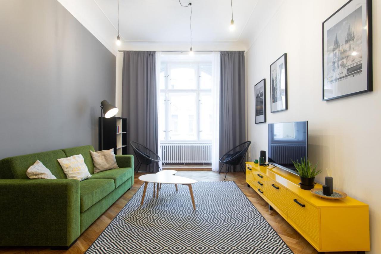 Spacious Apartments Near The River Praga Exterior foto