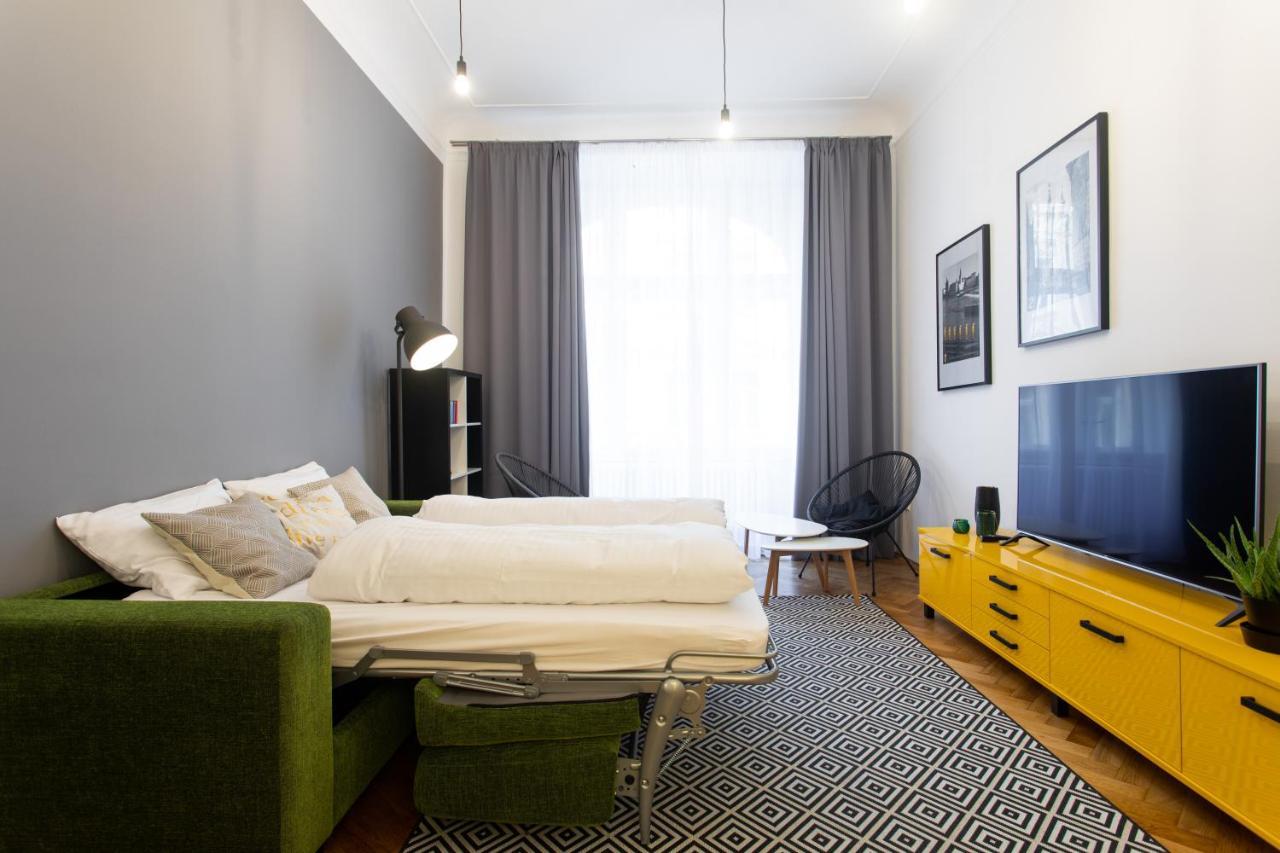 Spacious Apartments Near The River Praga Exterior foto