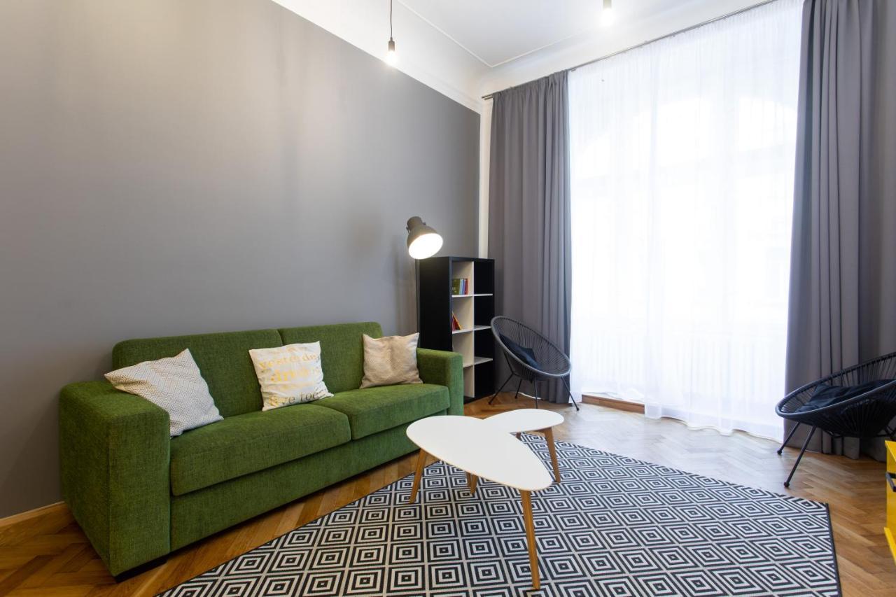 Spacious Apartments Near The River Praga Exterior foto